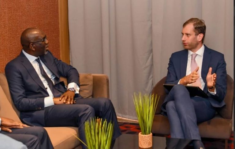 Incontro tra il Ministro Sarré e il Vice Capo Missione Banova.