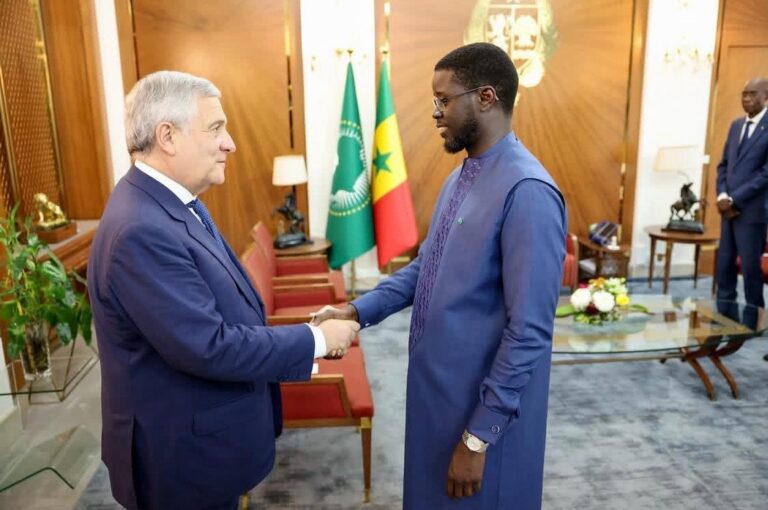Dakar, 29 ottobre 2025. Il Ministro degli Esteri Antonio Tajani è ricevuto dal Presidente della Repubblica senegalese Bassirou Faye.